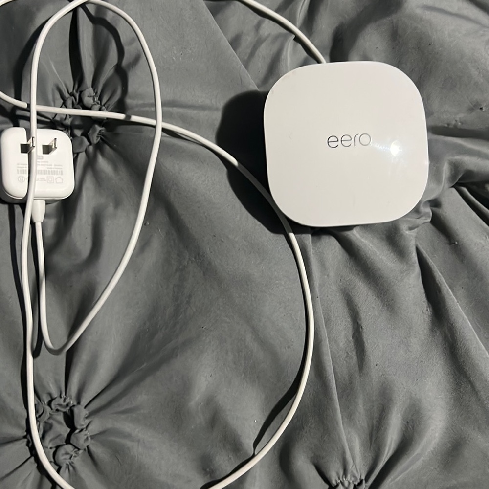 Eero Wi-Fi booster